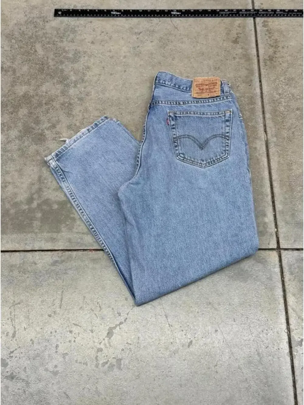 vintage levis 560 faded blue relaxed baggy fit jeans size 34 x 30